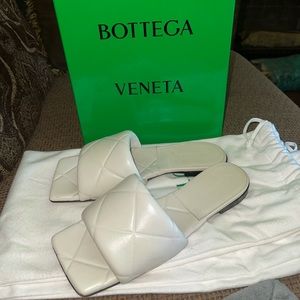 Bottega Vaneta Lido Flat Sandals